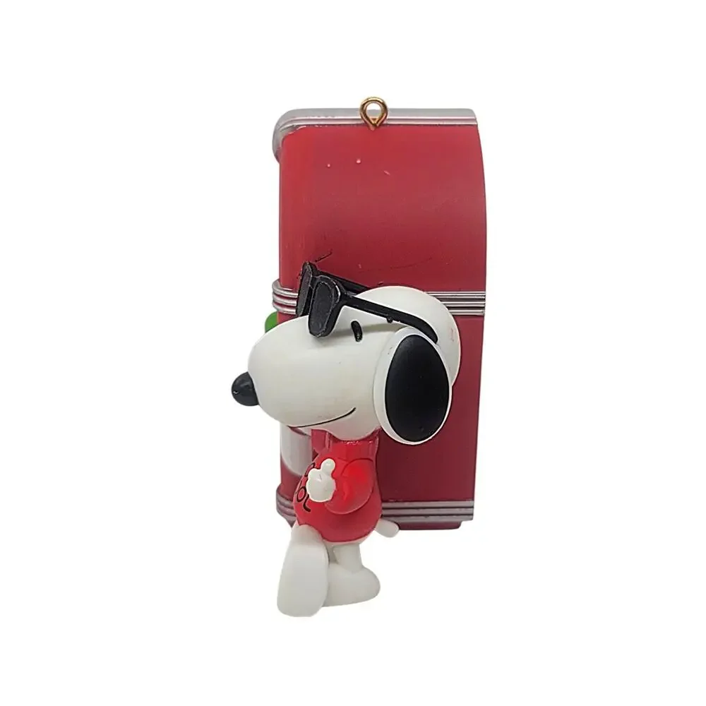 Hallmark 2012 Snoopy Joe Cool Ornament Peanuts and the Gang Plays Music Works!